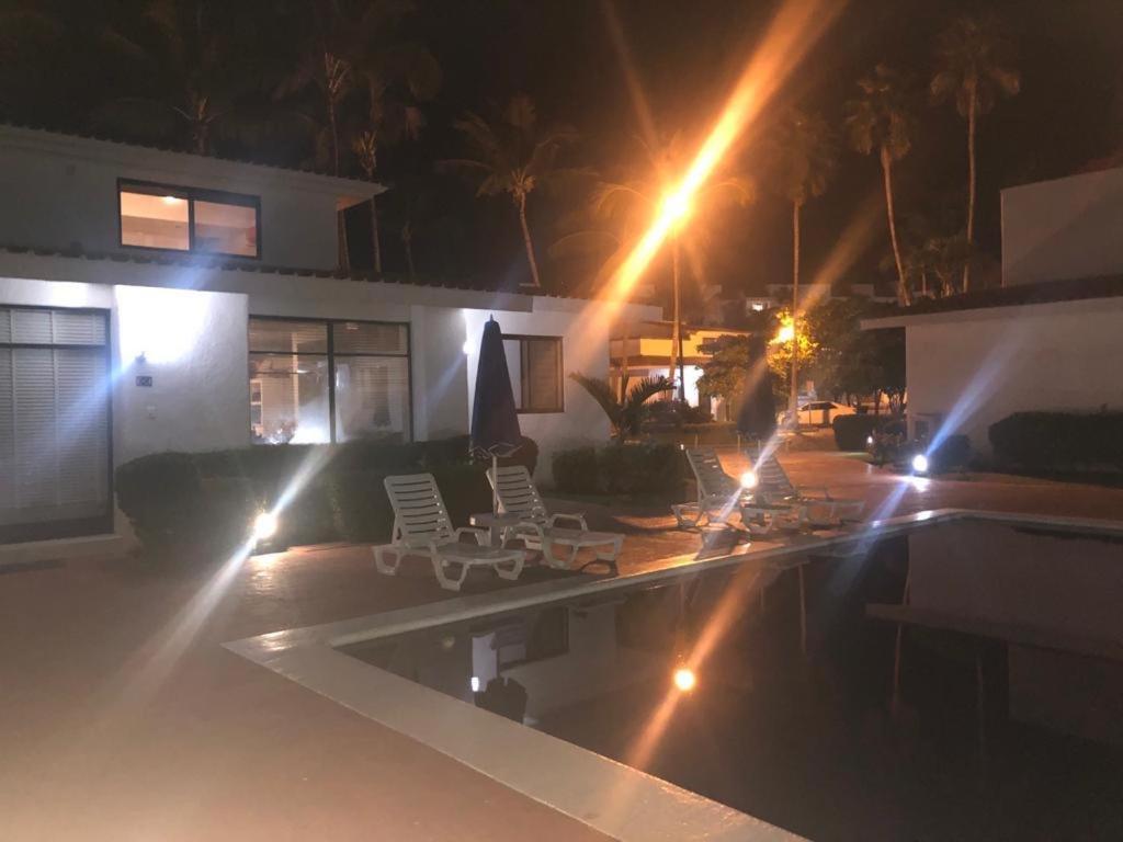 Marina Fiesta Aparthotel Nuevo Vallarta Exteriör bild